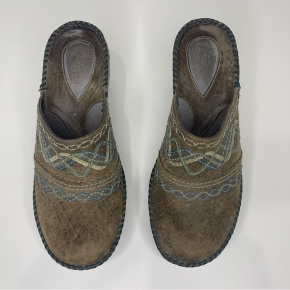 Clark’s Artisan Women’s 7 Brown Green Leather Western Stitched Comfort Clogs - Picture 6 of 14